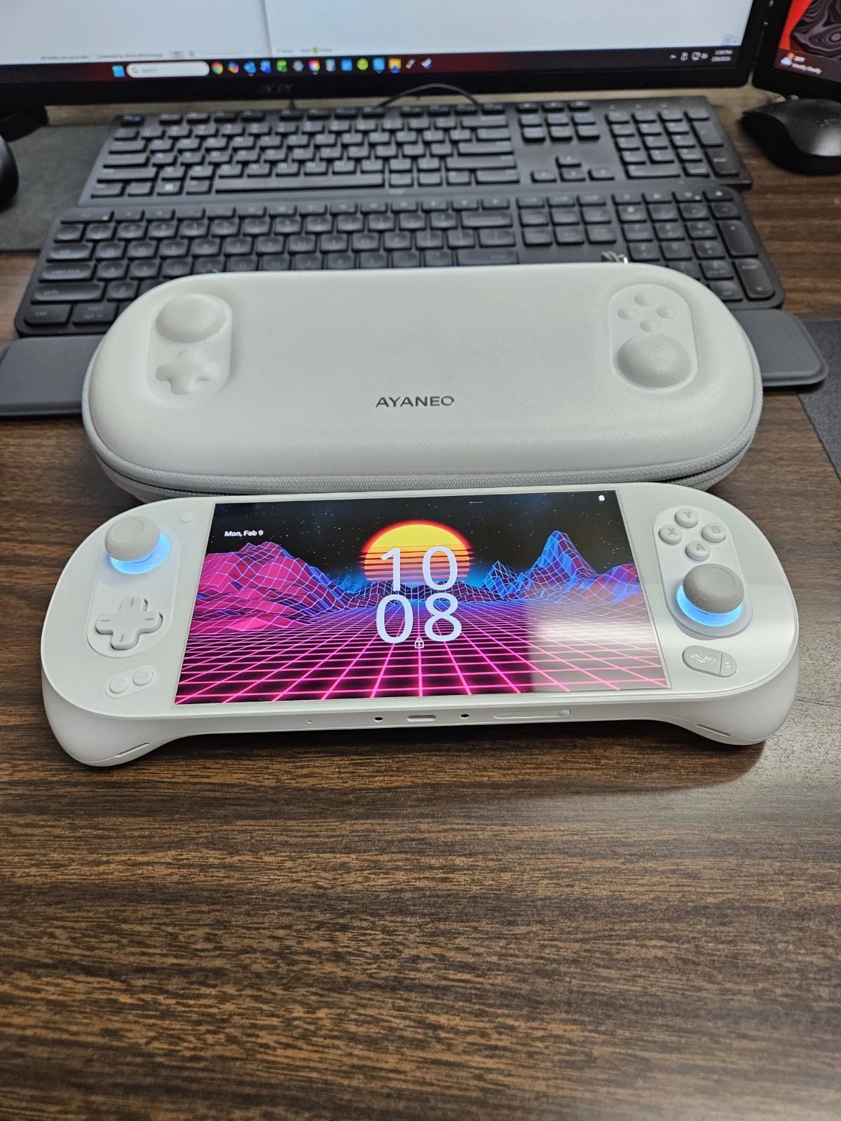 AYANEO Pocket EVO OLED 144hz 16gb Max white Snapdragon G3x + Case - Image 1