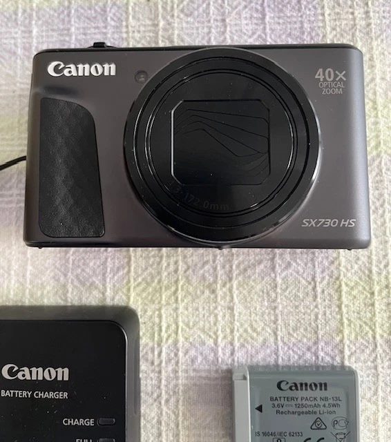 Canon PowerShot SX730 HS 20.3MP Digital Camera – Original Owner + 2 Camera Cases - Image 1