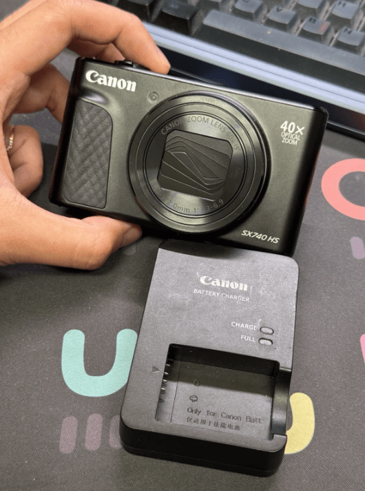 Canon PowerShot SX740 HS 20.3MP Digital Camera - Black - Image 1