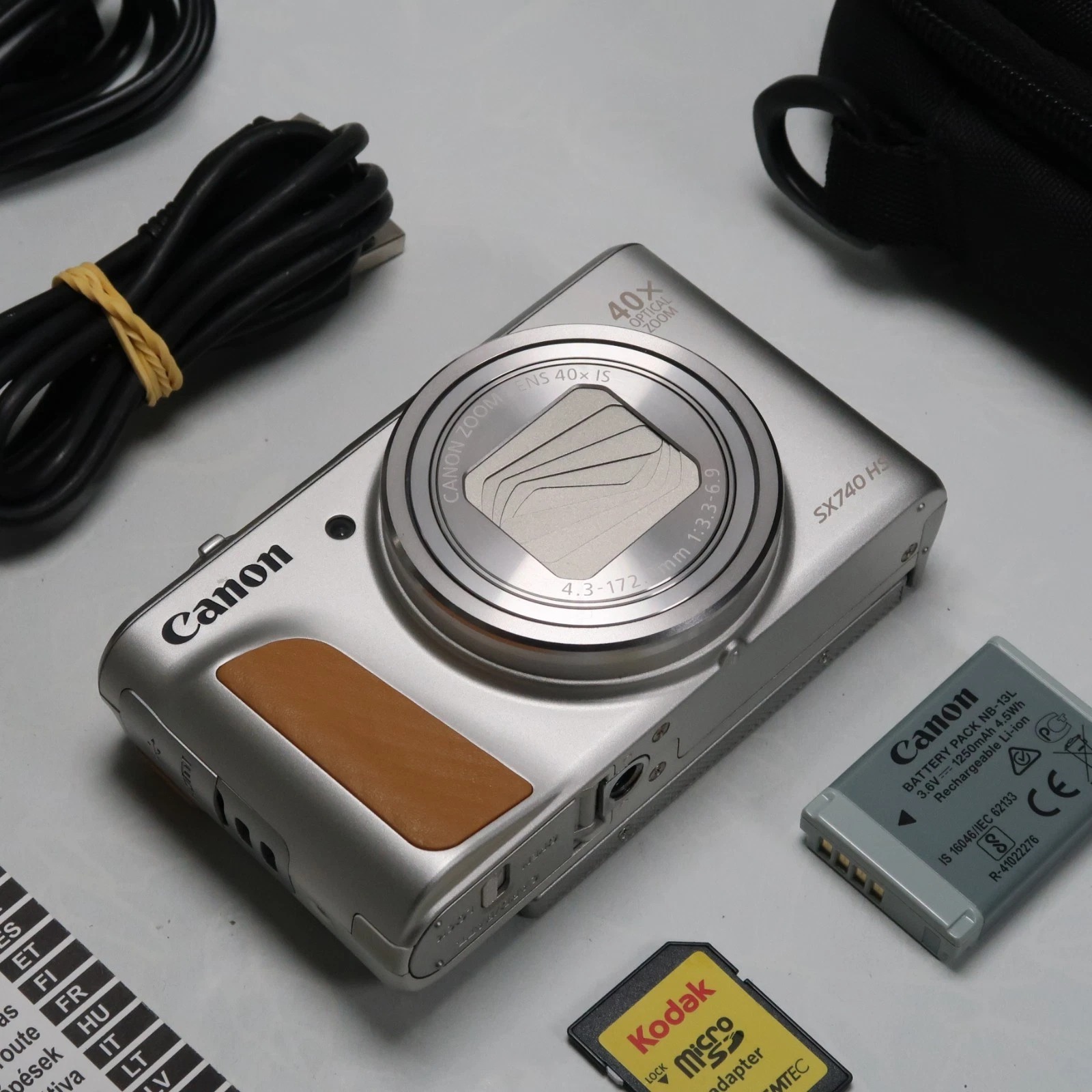 Canon Powershot SX740 HS Digital Camera Silver 20.3MP, SD, Case, Manual - Image 1