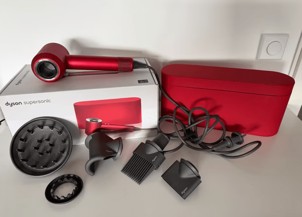 Dyson Supersonic Hair Dryer Red/Nickel - Image 1