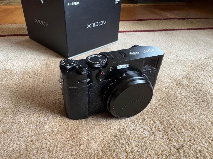 Fujifilm X100V 26.1MP Digital Camera – Black 5,500 Shutter Count – Excellent - Image 1