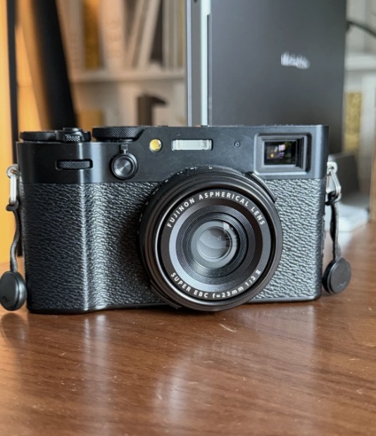 Fujifilm X100VI Black digital camera and box in immaculate condition - Image 1