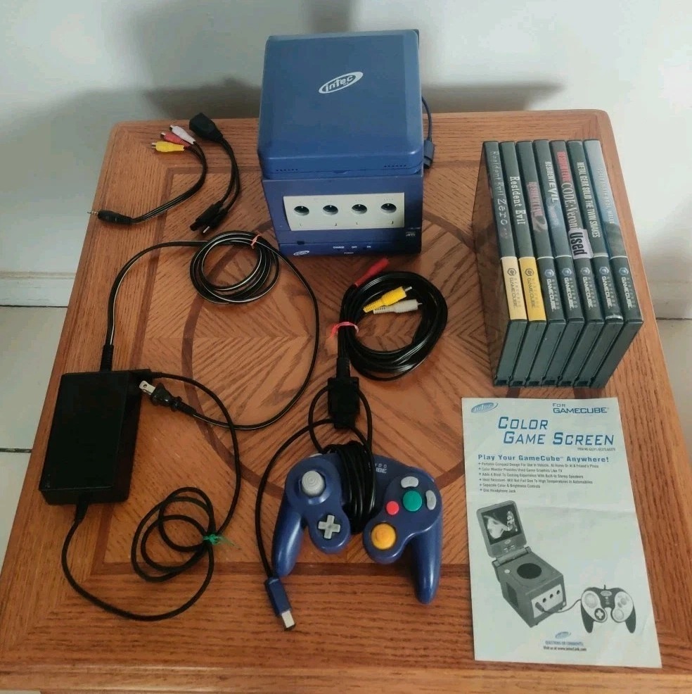 GameCube Lot - Resident Evil/MGS/SSBM/Intec Screen+Battery/Control+System - Read - Image 1
