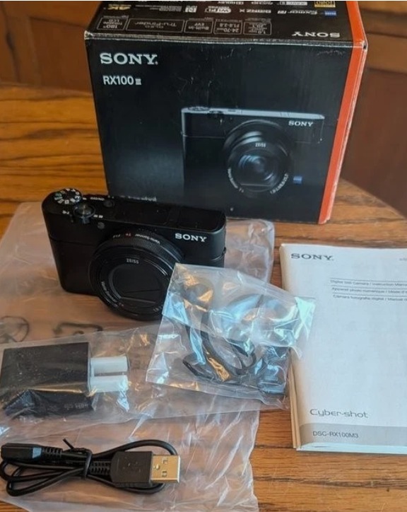 Sony DSC-RX100 III 20.1 MP Digital SLR Camera - Black - Image 1